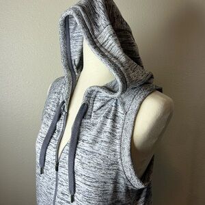 ATHLETA Hoodie Vest Sleeveless Zip Up 4 Pockets Soft Back Flaps Heathered Gray S